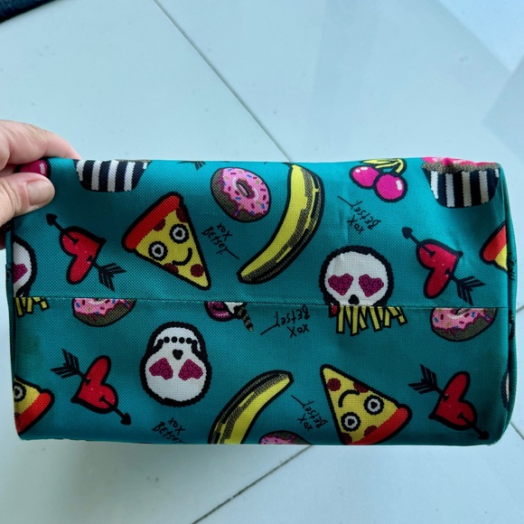 BETSEY JOHNSON insulated lunch bag tote - Picture 6 of 7